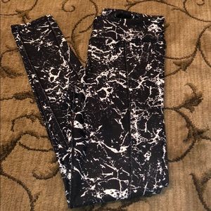 Women’s marble leggings